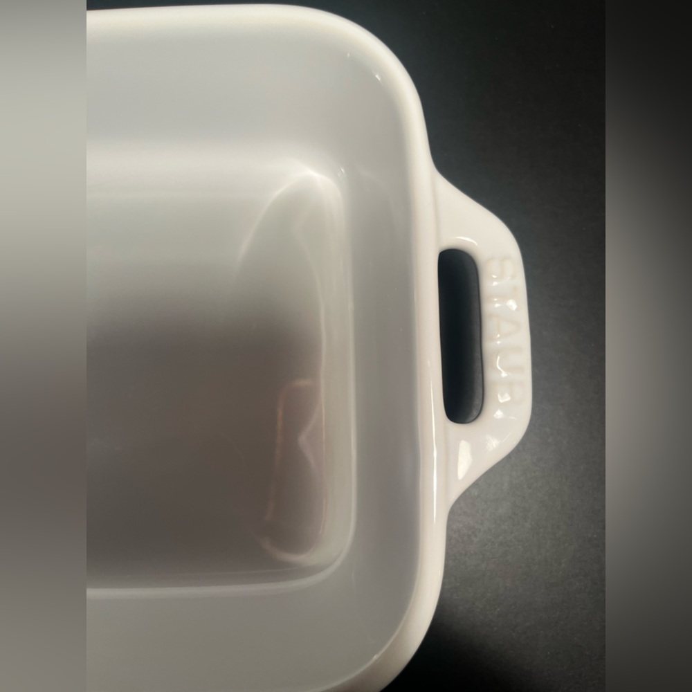 STAUB white bakeware dish ! - Picture 3 of 5